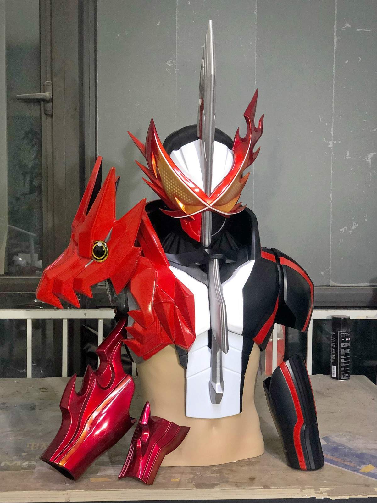 仮面ライダー セイバーsaber 風 コスプレ衣装 ｄｄｔ ｄｒessingコスプレ工房