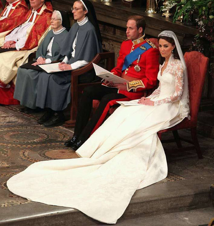 画像: ウィリアム・プリンスとケイト・ミドルトン のウェディングドレス